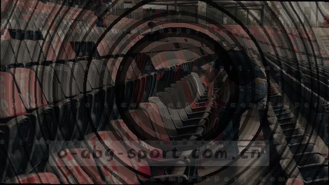 1. 裤兜里的赛况速递
2. 掌心翻飞的战报
3. 指尖滑过的赛场
4. 随身携带的比分板   
5. 屏幕亮起的战况
6. 口袋中的赛事实况